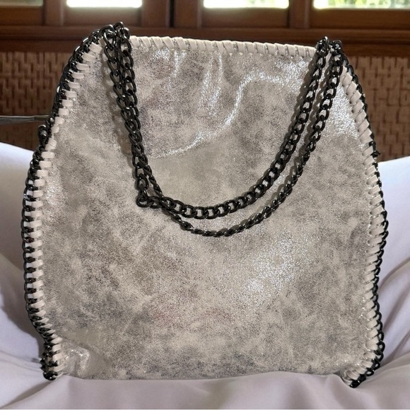 Silver Chain Shoulder Bag NWOT - Picture 1 of 3